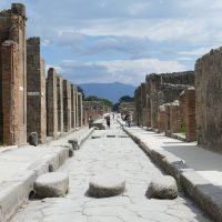 pompeii-2580680_640-2.jpg